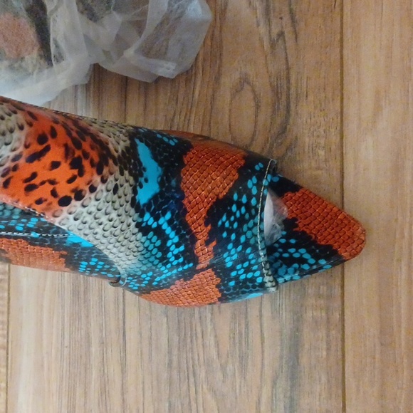 Reptile print thigh high boots - Picture 2 of 5